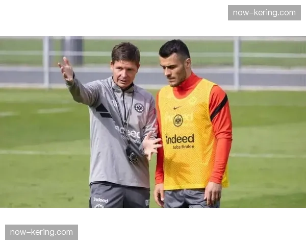 法兰克福50失球中游水平 格拉斯纳三中卫体系磨合中